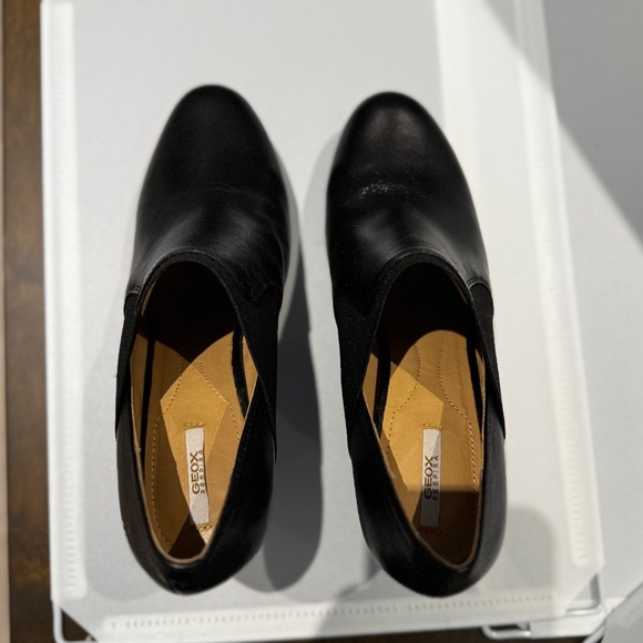 Geox Ladies Booties, Black leather size 39 - Picture 2 of 5